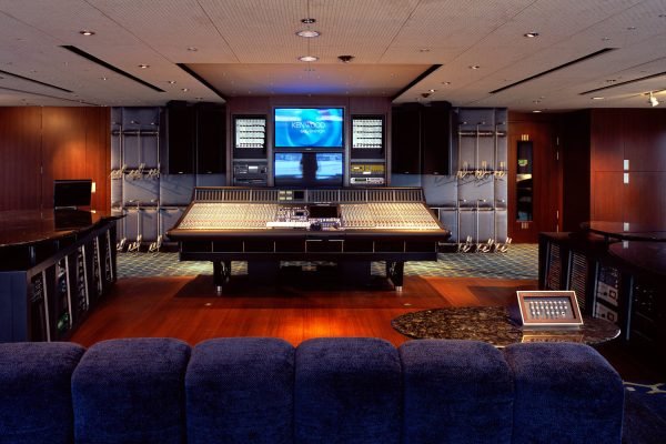 Yacht Octopus
Studio